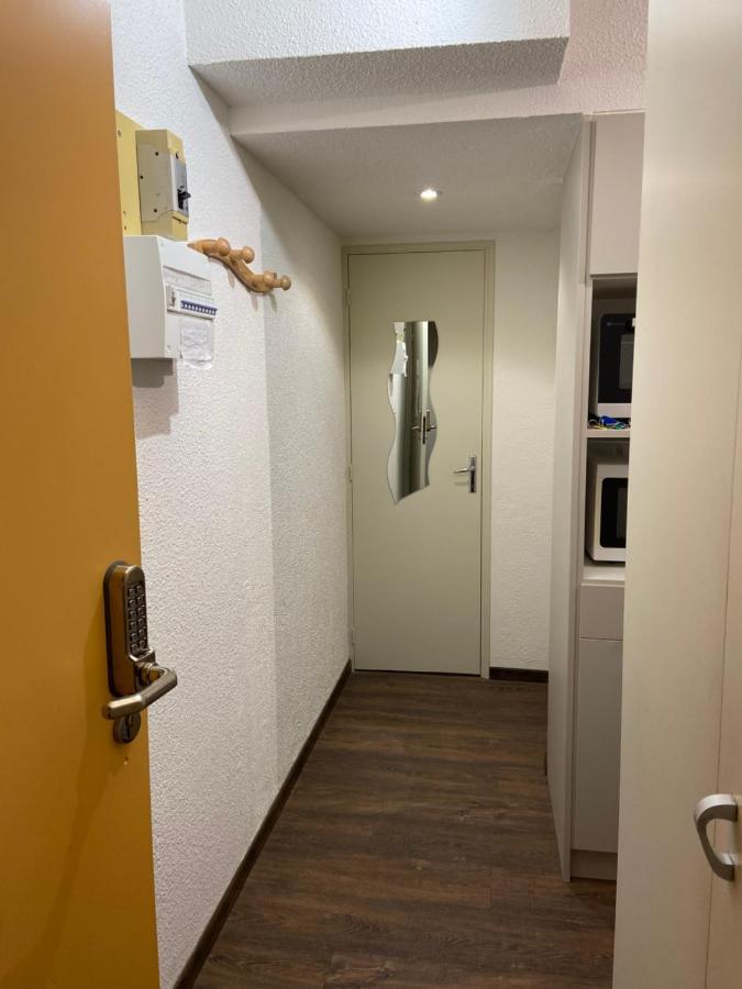 Appartement Les Menuires - 4 Personnes A 20 M Des Pistes Saint-Martin-de-Belleville Luaran gambar